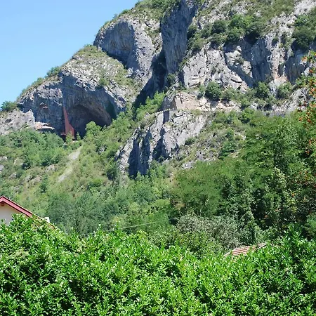 Guest house Les Terrasses De Castelmerle 3*