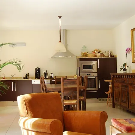 Les Terrasses De Castelmerle Guest house 3*