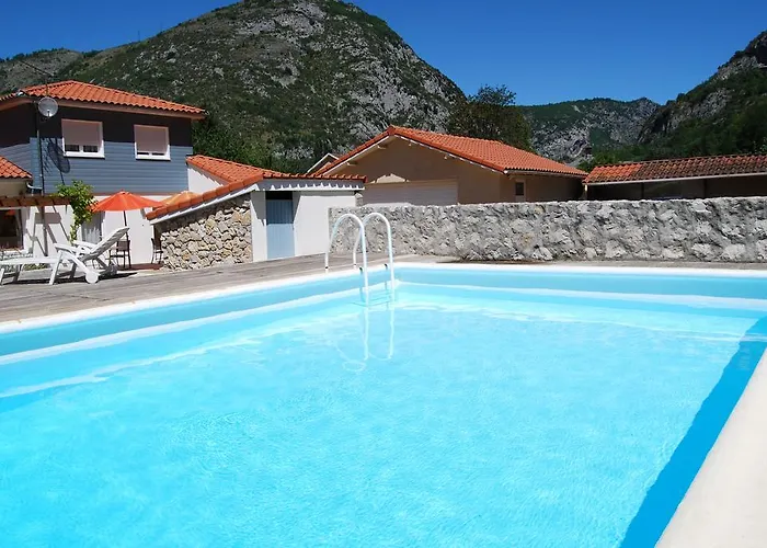 Les Terrasses De Castelmerle Guest house 3*
