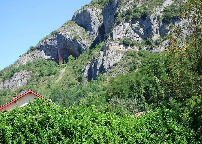 Guest house Les Terrasses De Castelmerle 3*