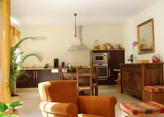 Les Terrasses De Castelmerle Guest house 3*